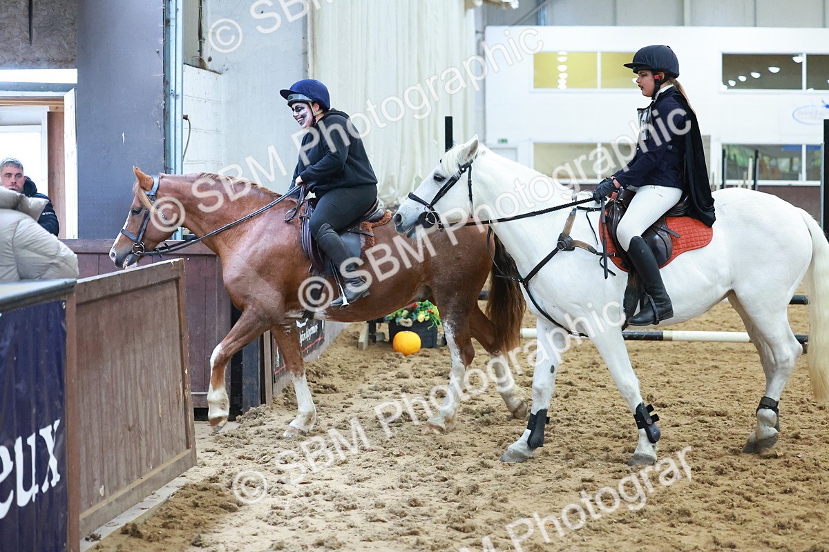 SBM_002883 - Class 4 - Pairs