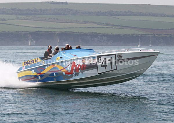 110423 APACHE 41 IMG_5164 - Racing Powerboats