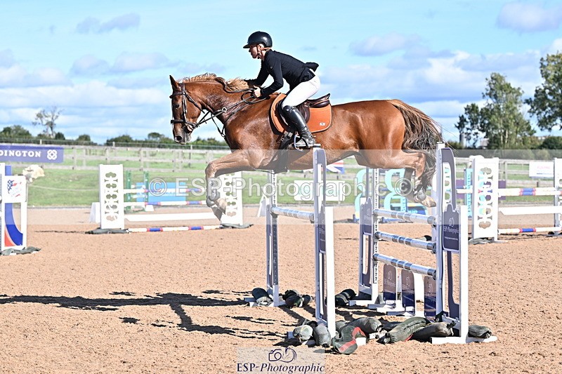 260923B-153253-01027 - Cls 06 Snr Fox & 1.20m Open