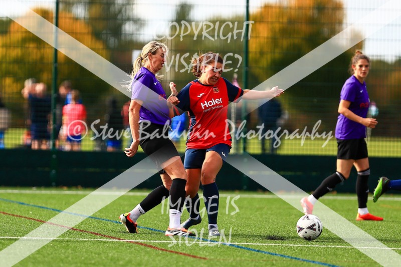 1DX30768 - 2025-10-05 FC Abbey Meads Ladies V Purton  Kingsdown FC Ladies