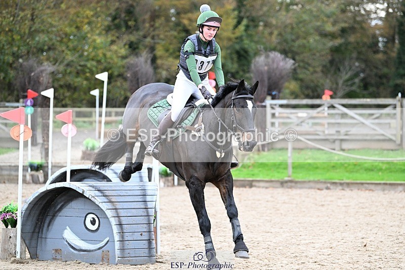 241117-141515-04491 - Cls 3 90-95cm 14.00 to 15.00