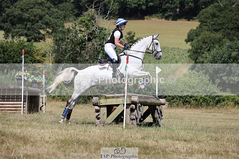 250802A-130135-04236 - C-132-Ella.Weeks-LEACOURT.TOUCH.OF.CLOVER