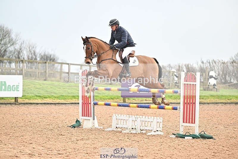 250122-141157-00586 - Cls 6 Foxhunter and 1.20m