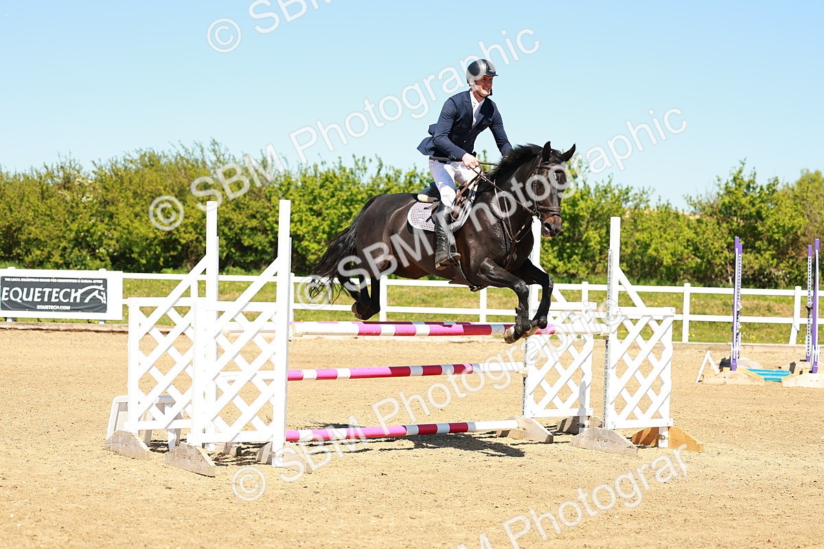 SBM_001036 - Class 4 - Senior Newcomers 1.10m