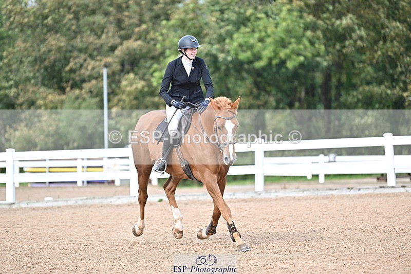 241004A-140517-02453 - Fri 11 1.10m amateur Quals