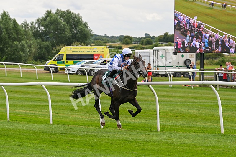 060824-Race 1-Hot Property-2400 - Race 1