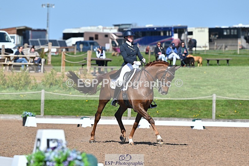 250405-134921-10951 - 141-Tyla.Schou-Dennis.DeNiro