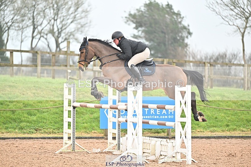 250122-140332-00562 - Cls 6 Foxhunter and 1.20m