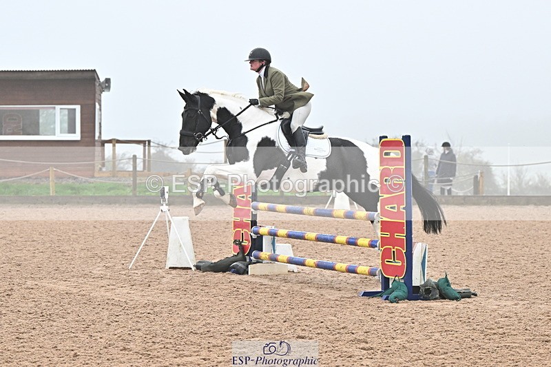 241103A-112614-07040 - SUN Cls 18 British Novice and 90cm Open