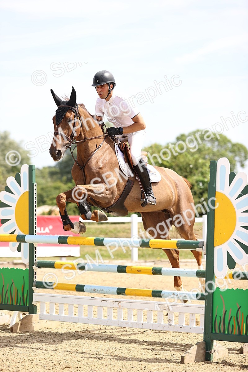 SBM_000712 - Class 15 - Redpost Equestian Senior Foxhunter - 1.20m