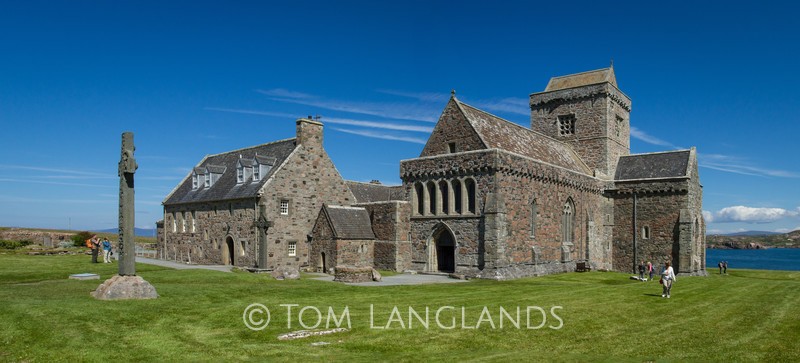 Iona Abbey - Art, Architecture and Places