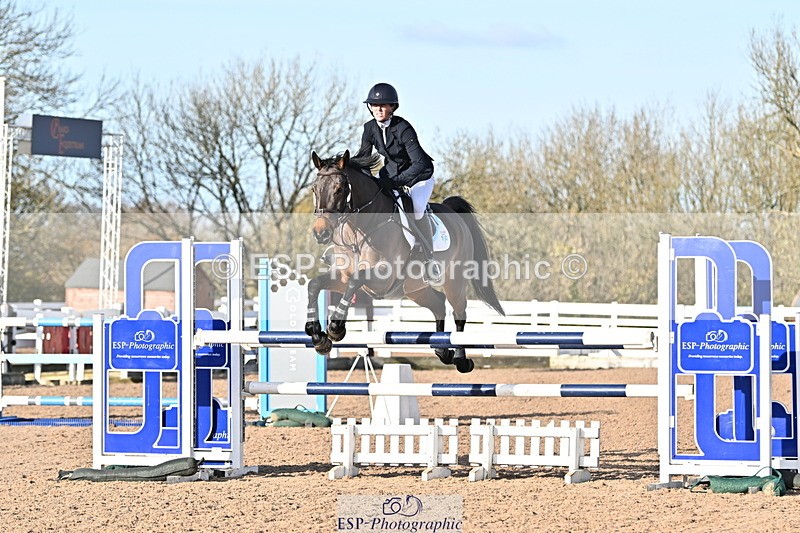 241113A-134644-00713 - Cls 05A&B Snr Fox & 1.20m Open