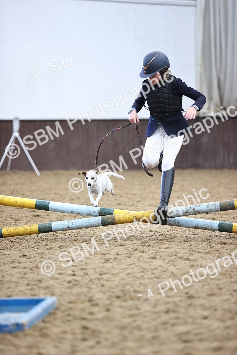 SBM_001572 - Class 3 - Horse & Hound 60cm