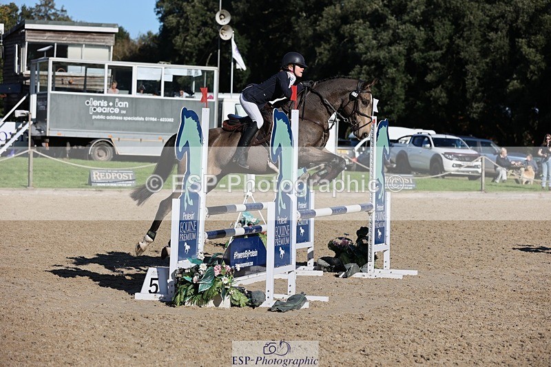 241027-114428-16959 - 319-Neve.Webber-MR.BUZZ