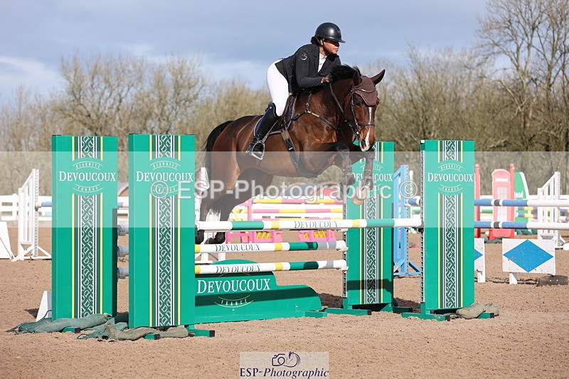 240223A-113912-00913 - Cls 4 Snr 1.05m Open