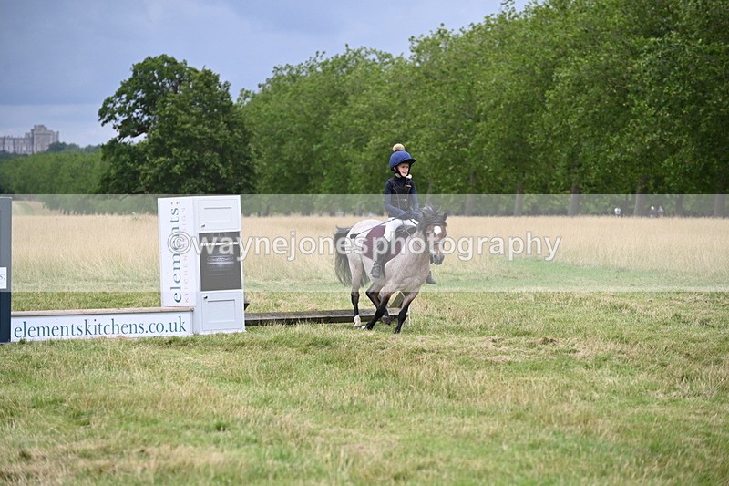 WJ6_2940 - Time at Jump 11:06 to 11:40