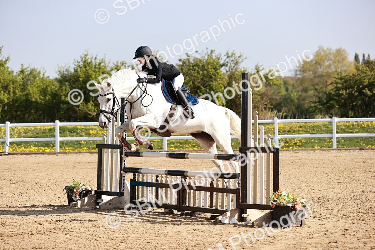  - Class 21 - Senior British Novice - 90cm