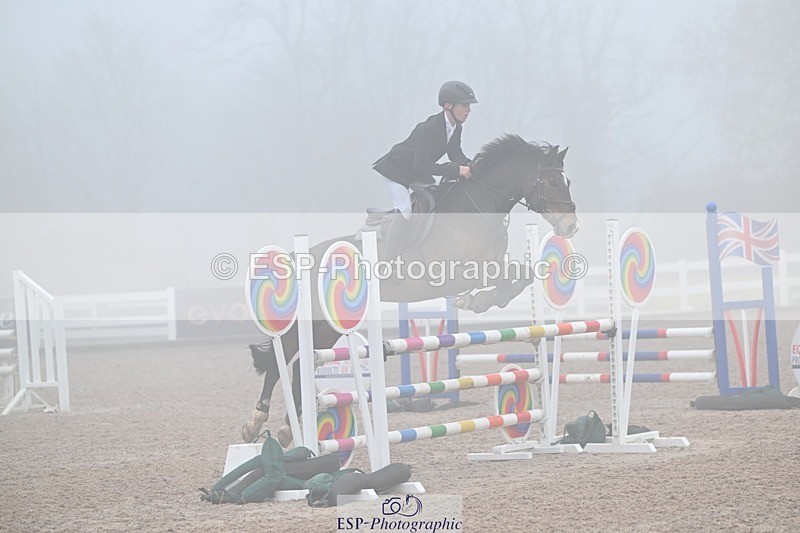251115-114710-00276 - Cls 9 Pony Newcomers and 1m Open