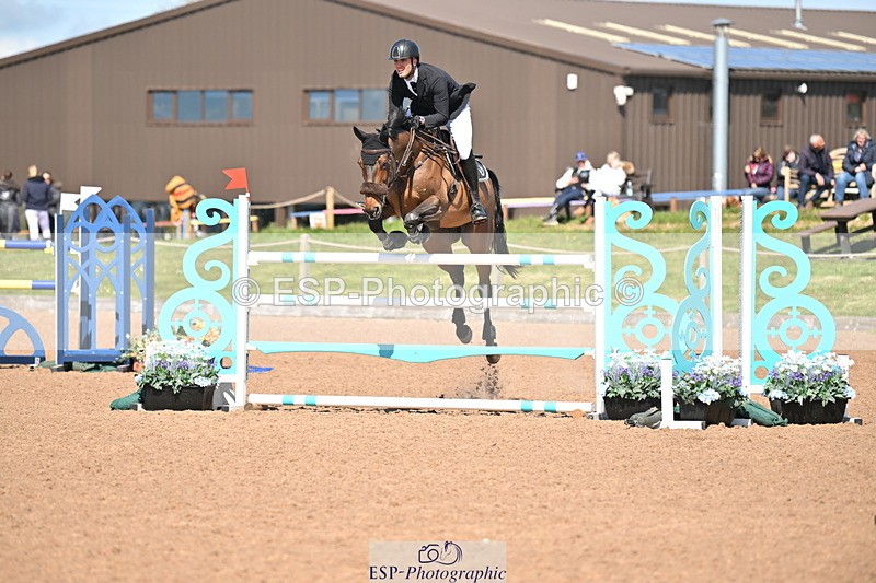 240418A-115050-02705 - Cls 5, 2 Star Medium Tour 1.35m