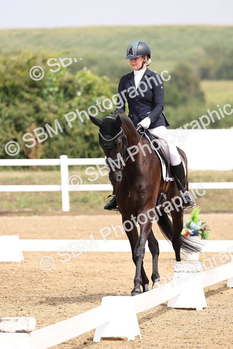 SBM_006211 - Class 6 - novice 6 - 11.50-12.46