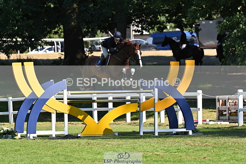 260704A-165240-16296 - Cls 33 Snr Fox Jump Off and Pres