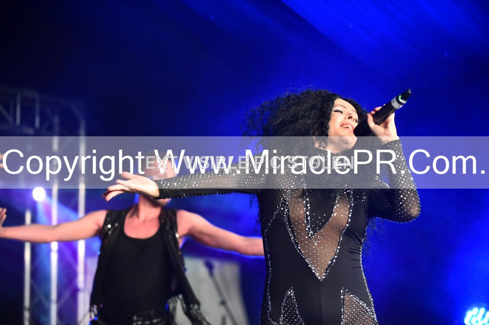 SH4_6831 - The Cher Experience