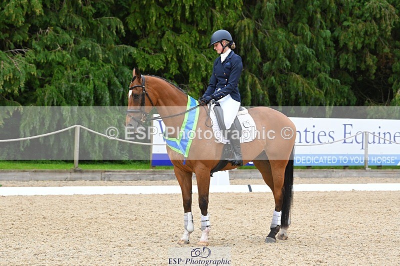 230813-162832-08303 - Medium Bronze Presentations