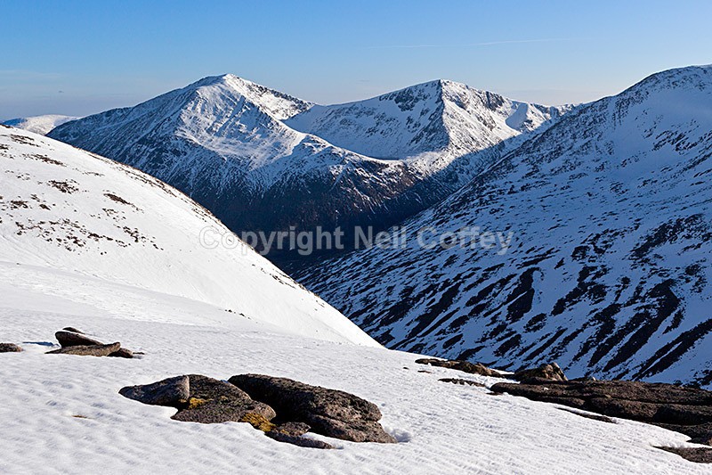 Cairn Toul & Sgor an Lochain Uaine, Cairngorms - Landscape format