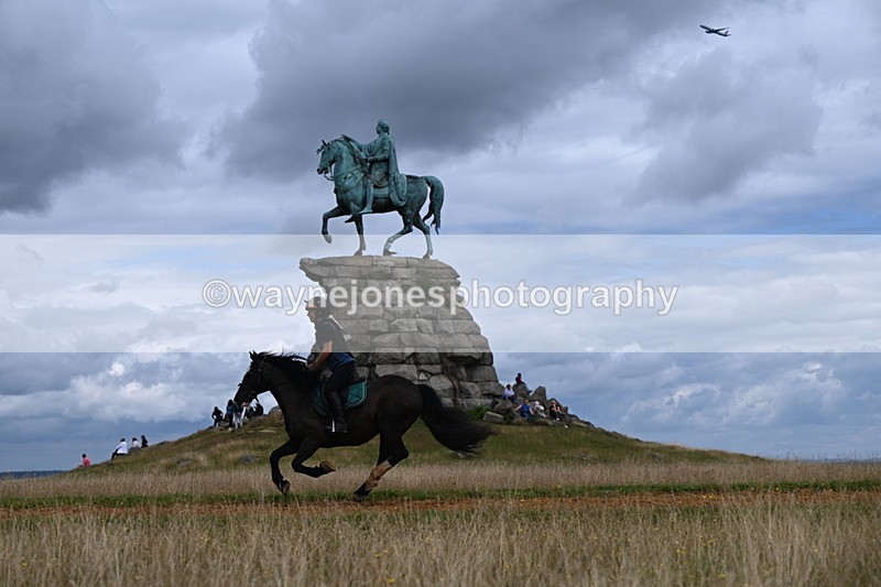 DSC_7148 - Time at Statue 12:45 to 13:15