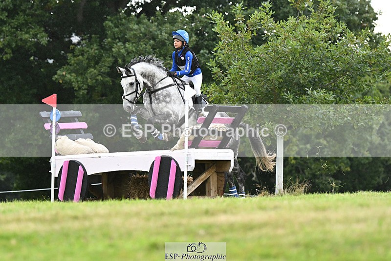 240825X-165112-37372 - 80cm XC 16.30 to 17.30