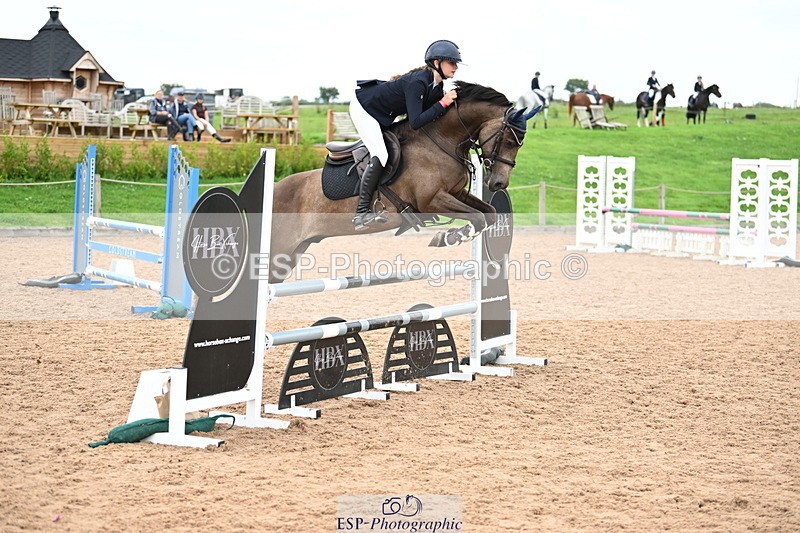 240907A-130048-01821 - Cls 3 Pony Medium Team 80cm & 90cm