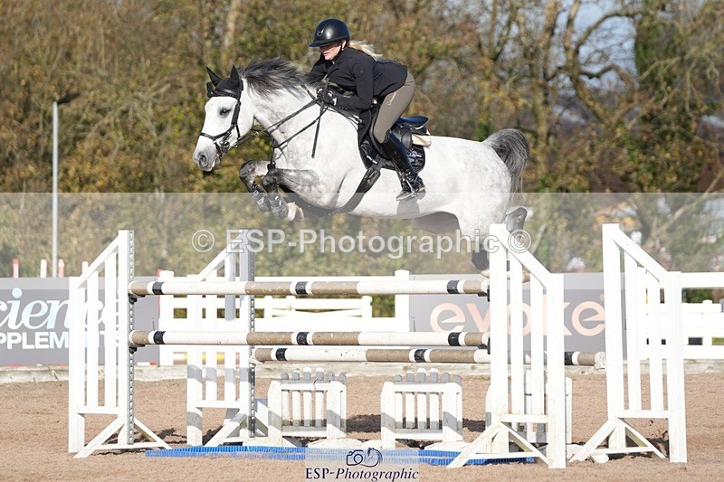 251108-125657-02608 - Cls 13 Foxhunter and 1.20m Open