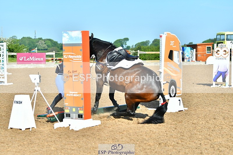 230527A-091854-02948 - Cls 13 Snr 1.05m + 1.10m Open