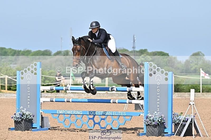 240509A-101955-00831 - Cls 8 Foxhunter