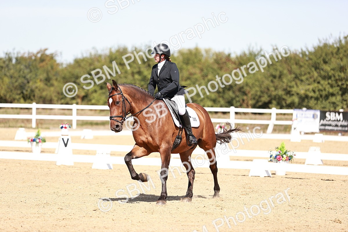 SBM_004895 - Class 12 - Novice 5 - 12.02-12.44