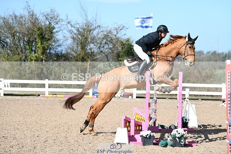 250330-104014-06215 - Cls 32 British Novice and 90cm