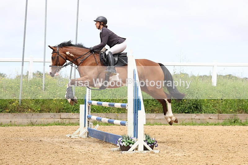 3E7A6226 - Class 4: Senior British Novice/90cm open