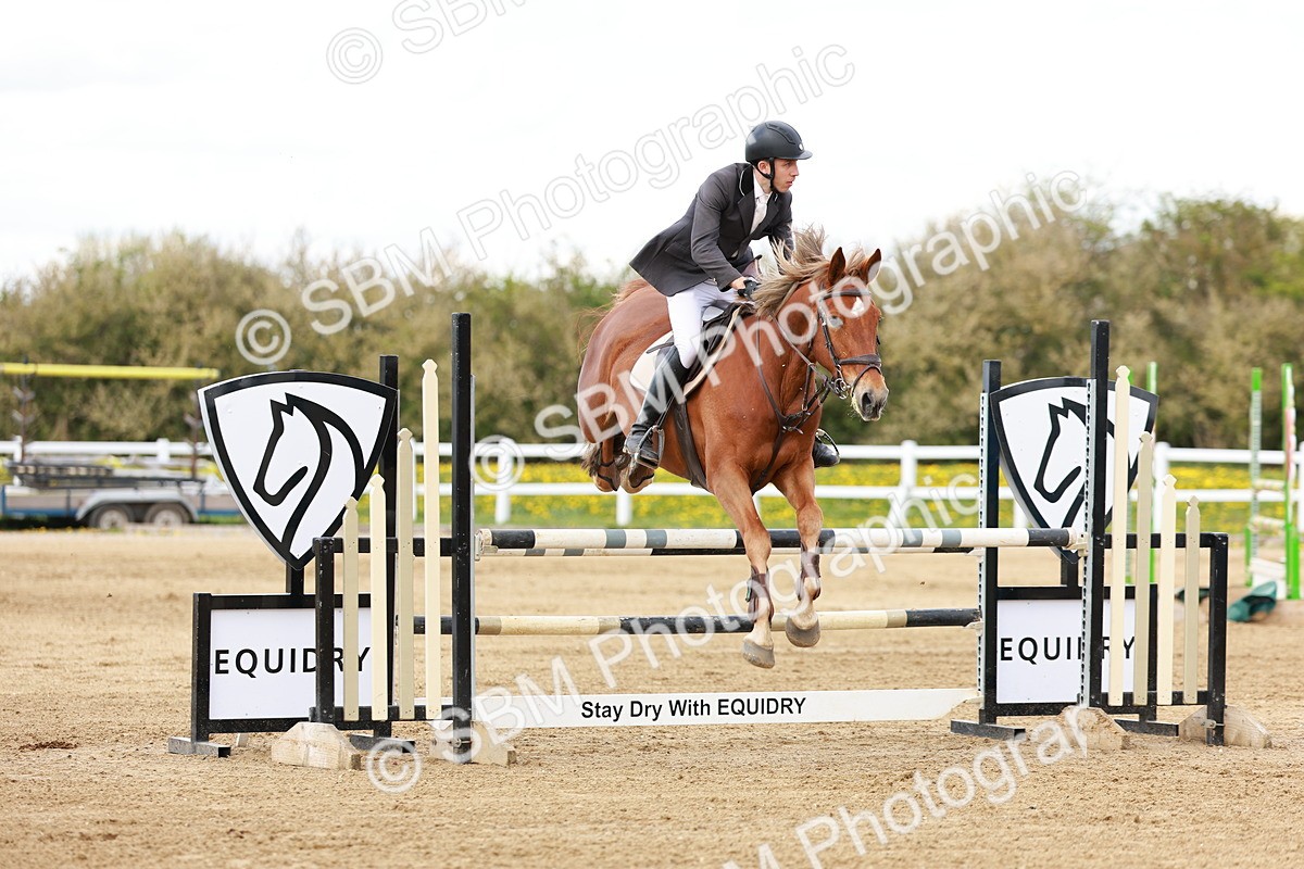 SBM_001982 - Class 4 - Senior Newcomers - 1.10m