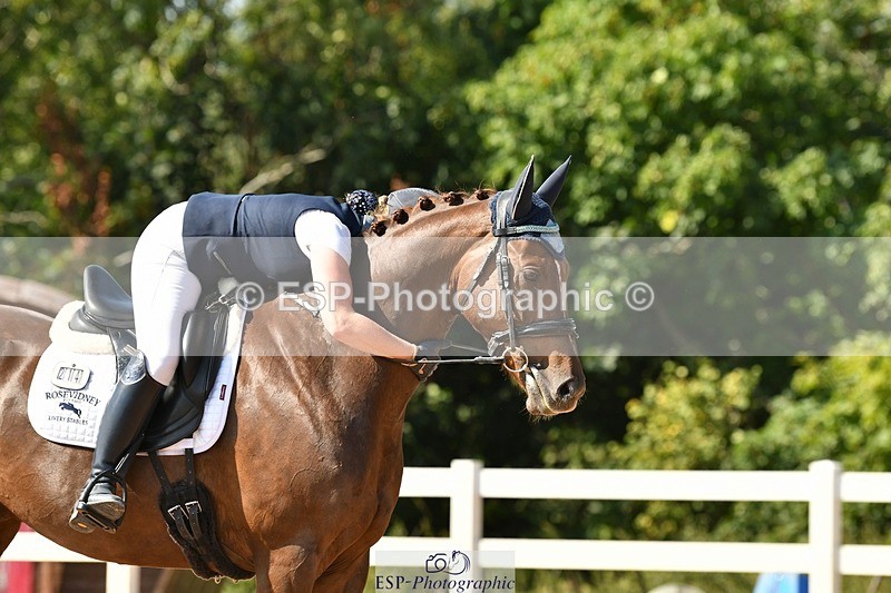 250817-155055-11368 - 214-Verity.PerryVogue