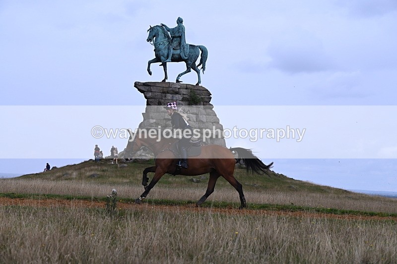 DSC_8207 - Time at Statue 13:52 to 14:33