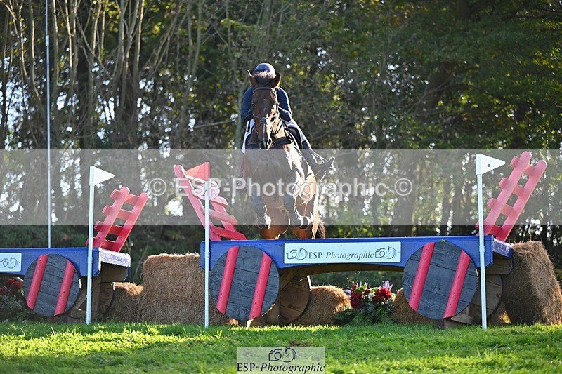 241026-151833-14607 - 582-Courtney.Romcke-JD.ON.THE.ROCKS