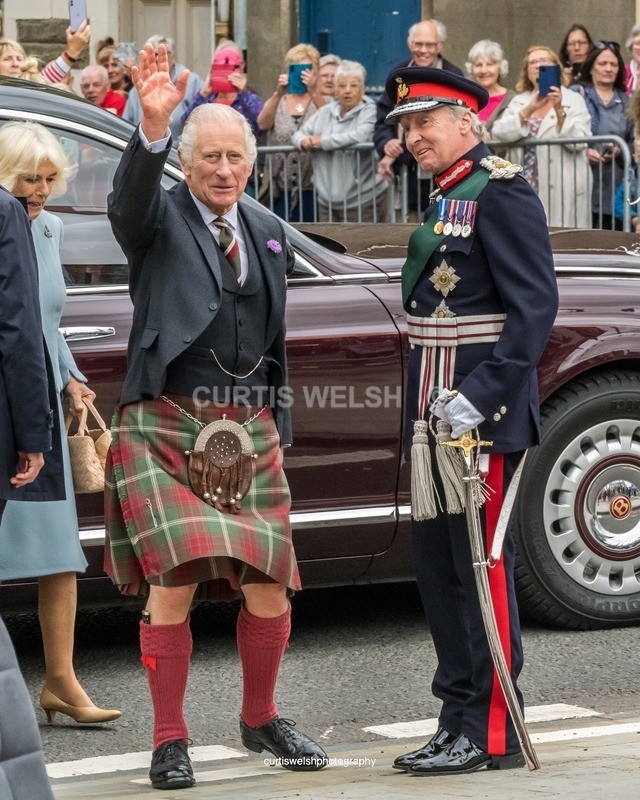 Wave2  crop 2 - ROYAL VISIT SELKIRK