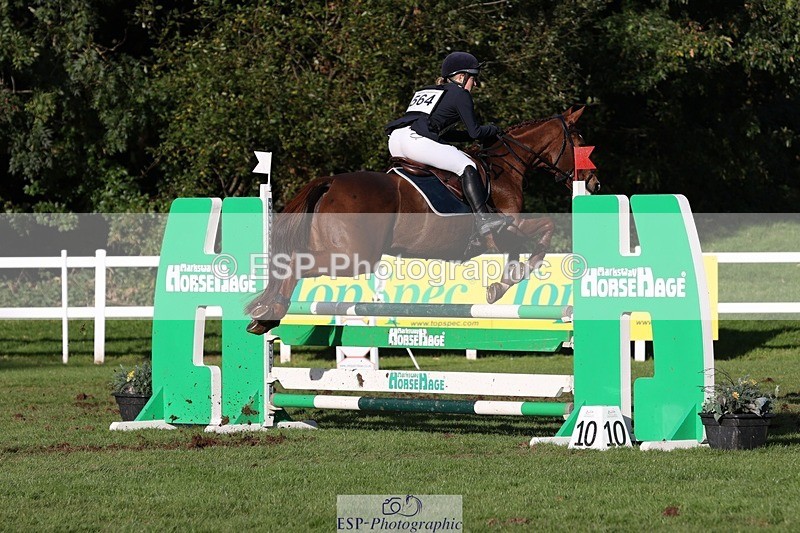 231022-155708-30033 - 564-JANA.DE.CAVAIGNAC-Rosie.Kendall-TrotUp+SJ