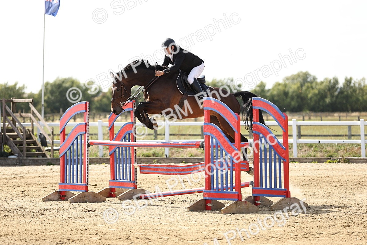 SBM_005179 - Class 6 = Senior Newcomers - 1.10m Open