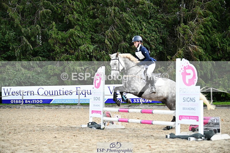 251004A-130727-01144 - Classes 6 & 7 60cm