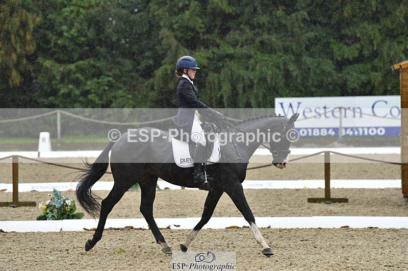 231018-145156-00651 - 004-CARTOON.HERO-Sophie.Wildern-DR