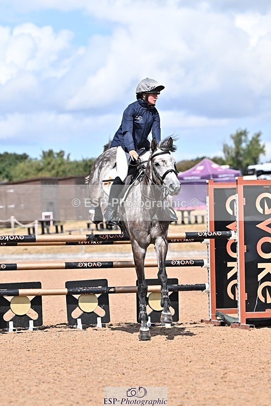 260819-142642-01088 - Cls 6 Foxhunter and 1.20m