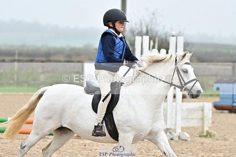 241110-095838-00140 - 40cm Showjumping