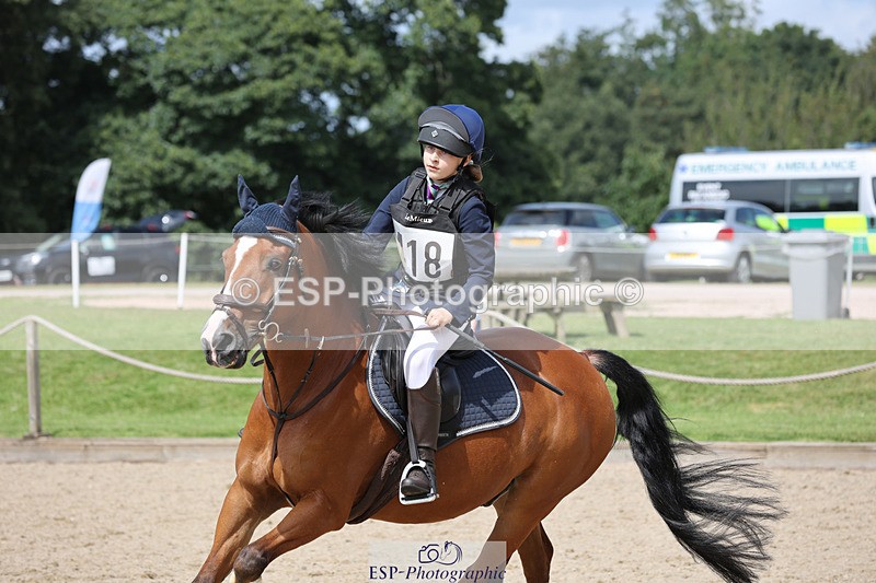 240823X-130106-17052 - 60cm R1 11.30 to 13.30