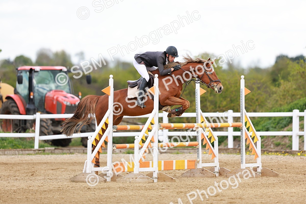 SBM_001991 - Class 4 - Senior Newcomers - 1.10m